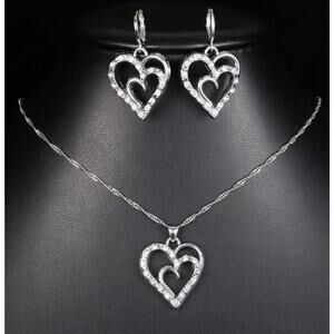 NEW Heat Necklace & Earrings Matching Jewelry Set Heart Clear Silver S26